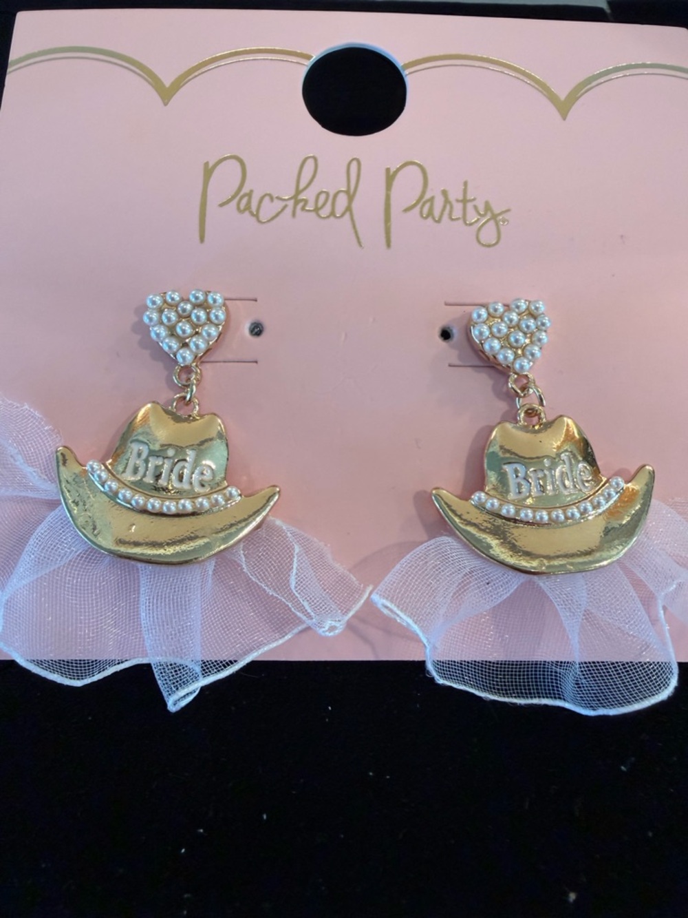 NWT adorable Gold 'Bride' Cowboy Hat Dangle Earrings with Pearl Hearts